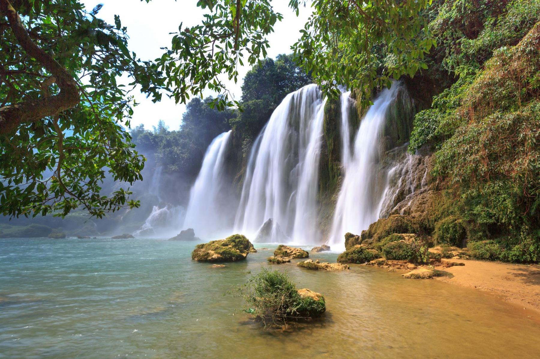 Cao Bang — Getting there & around